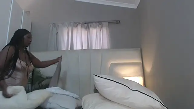 Snapshot of naughtyblackdolie chatting on 08-01-26, 08:56 naughtyblackdolie online show from 08-01-26, 08:56