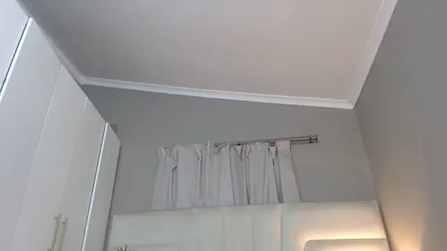 naughtyblackdolie online show from 04-12-26, 07:06