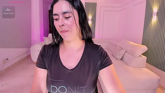 Anna parkker  online show from 06-20-26, 07:19