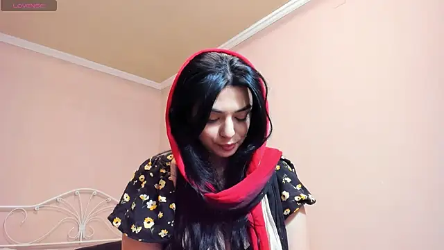 Snapshot of _cleopattra_ chatting on 12-24-24, 06:39  cleopattra  online show from 12-24-24, 06:39