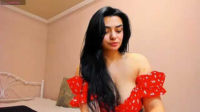 Snapshot of _cleopattra_ chatting on 12-17-24, 07:48  cleopattra  online show from 12-17-24, 07:48