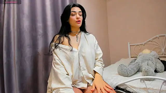 Snapshot of _cleopattra_ chatting on 12-06-24, 05:06  cleopattra  online show from 12-06-24, 05:06