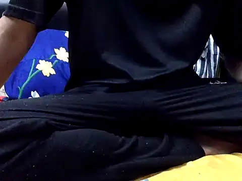 Snapshot of dreamy_lusty01 chatting on 10-19-25, 02:09 dreamy lusty01 online show from 10-19-25, 02:09