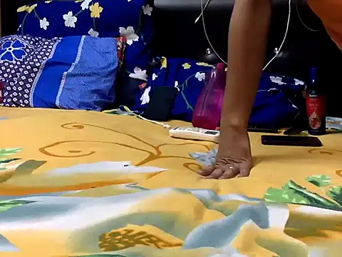 Snapshot of dreamy_lusty01 chatting on 10-21-25, 09:14 dreamy lusty01 online show from 10-21-25, 09:14