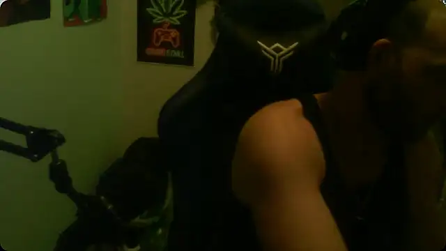 Snapshot of GeneralXMillyX chatting on 10-14-25, 07:20 GeneralXMillyX online show from 10-14-25, 07:20