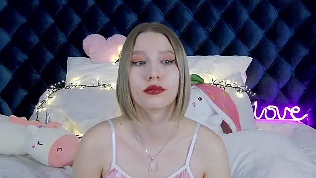 LiliLinn online show from 03-03-25, 01:56