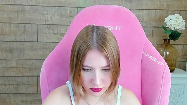 LiliLinn online show from 09-22-25, 05:02