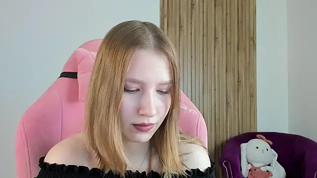 LiliLinn online show from 08-03-26, 04:20