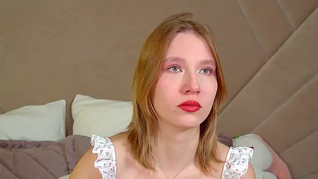 LiliLinn online show from 01-16-26, 04:49