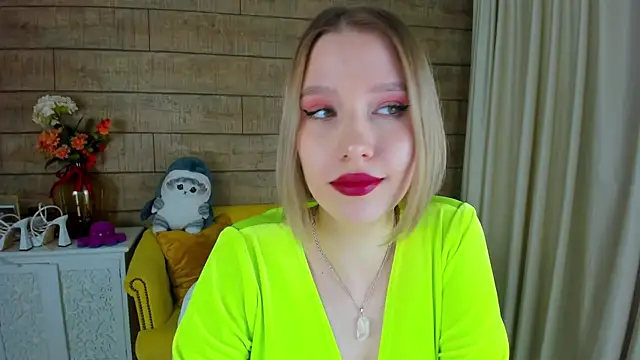 LiliLinn online show from 02-26-25, 01:43