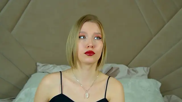 LiliLinn online show from 02-25-25, 02:48