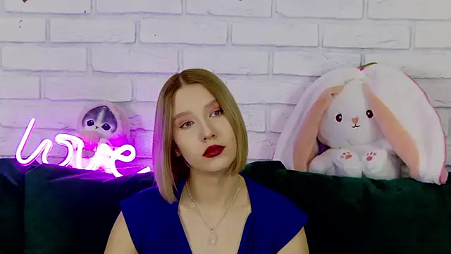LiliLinn online show from 03-07-25, 05:08