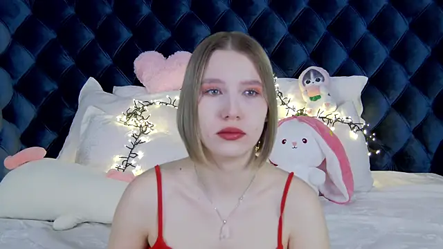 LiliLinn online show from 03-03-25, 04:21
