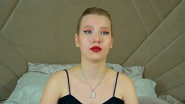 LiliLinn online show from 02-25-25, 11:43