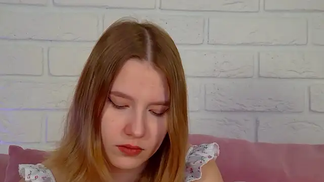 LiliLinn online show from 06-27-26, 04:29