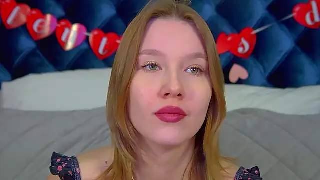 LiliLinn online show from 02-12-26, 04:56