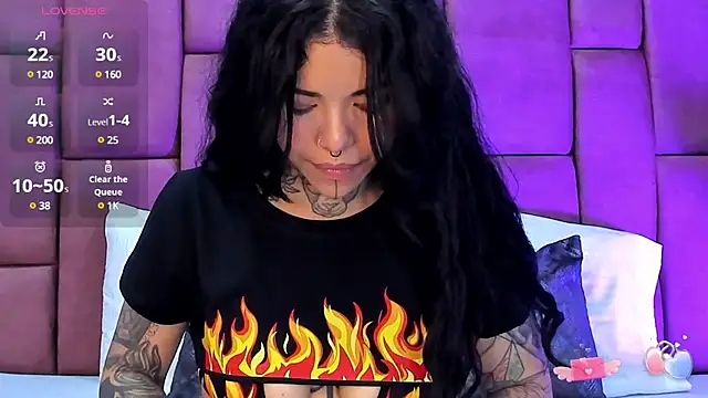 Snapshot of NinaInk chatting on 03-20-25, 05:58 NinaInk online show from 03-20-25, 05:58