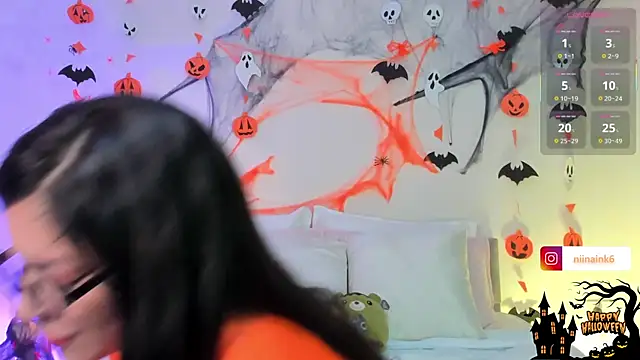 NinaInk online show from 10-28-25, 11:42