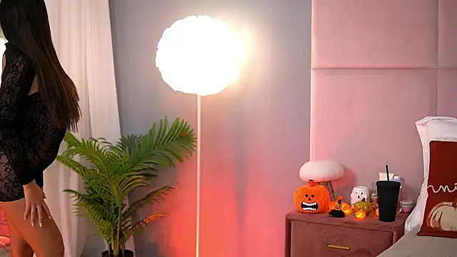 AlmaLuv online show from 10-24-25, 03:49