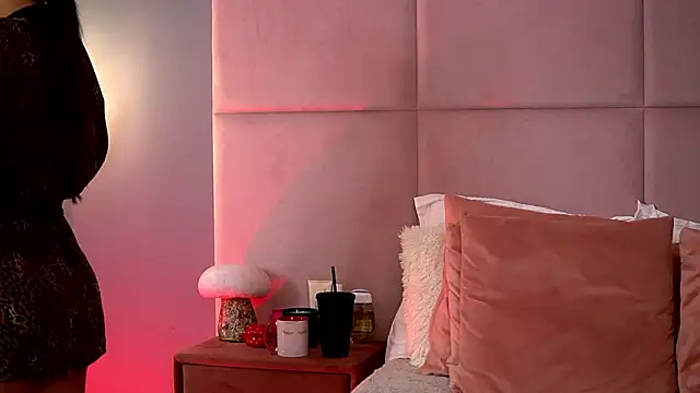 AlmaLuv online show from 02-14-26, 05:07