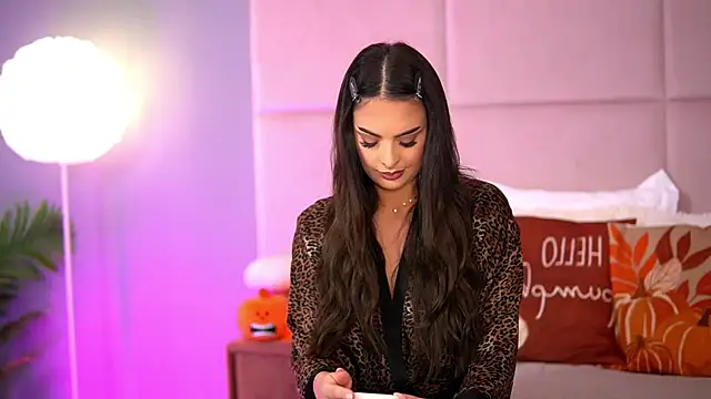 AlmaLuv online show from 10-19-25, 03:53