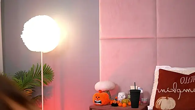 AlmaLuv online show from 11-21-25, 04:55