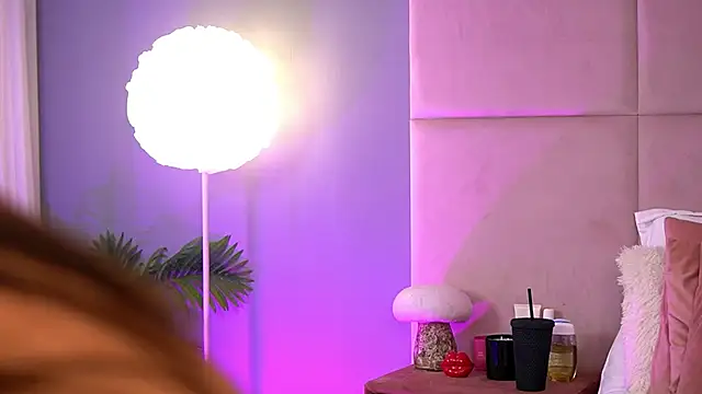 AlmaLuv online show from 02-11-26, 04:56