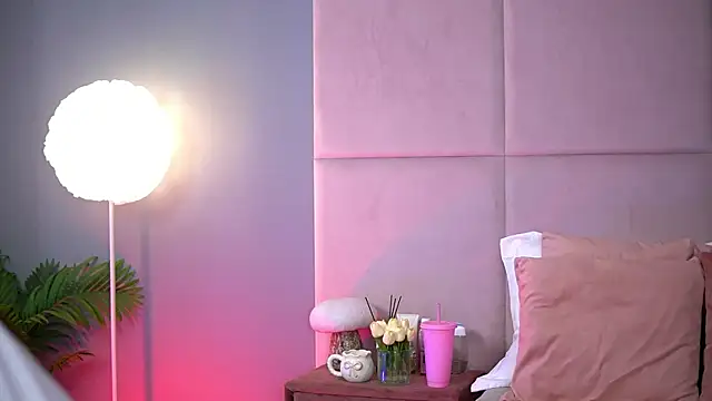 AlmaLuv online show from 09-20-25, 03:55