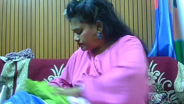 Snapshot of sexy_roma chatting on 11-02-25, 05:40 sexy roma online show from 11-02-25, 05:40