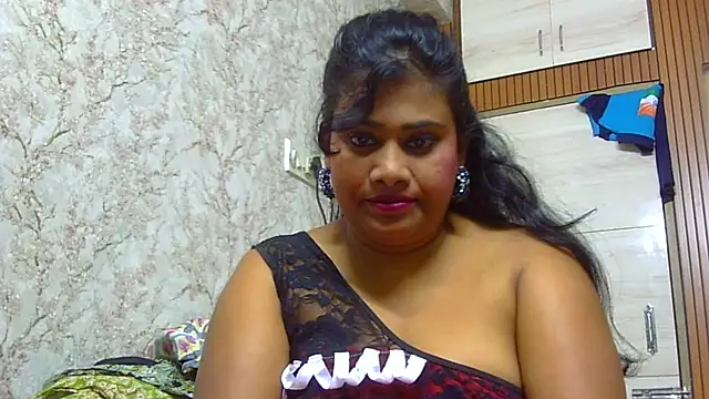 Snapshot of sexy_roma chatting on 11-09-25, 11:25 sexy roma online show from 11-09-25, 11:25