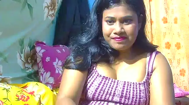 Snapshot of sexy_roma chatting on 03-04-25, 03:48 sexy roma online show from 03-04-25, 03:48