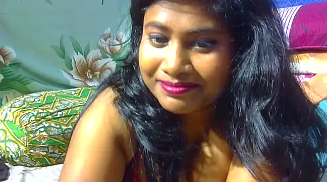 Snapshot of sexy_roma chatting on 02-15-25, 08:56 sexy roma online show from 02-15-25, 08:56