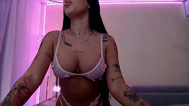 LaylaCruzRose online show from 03-18-26, 05:54