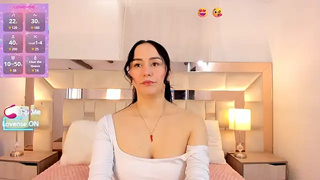 Snapshot of hazel_ross_tcw chatting on 05-20-26, 02:14 hazel ross tcw online show from 05-20-26, 02:14