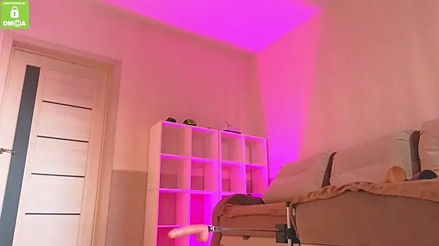 Katy perry  online show from 10-30-25, 03:27