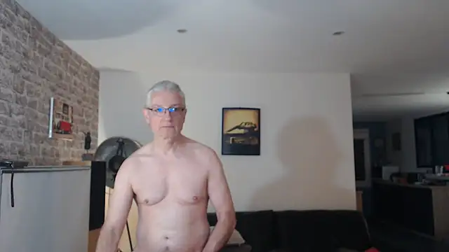 Snapshot of Goduleur69 chatting on 11-08-25, 08:34 Goduleur69 online show from 11-08-25, 08:34