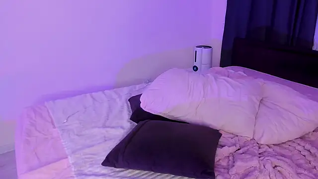 elliemintlover online show from 02-20-25, 09:53