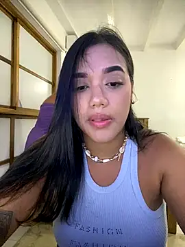 ElaEndez  online show from 10-26-25, 10:32