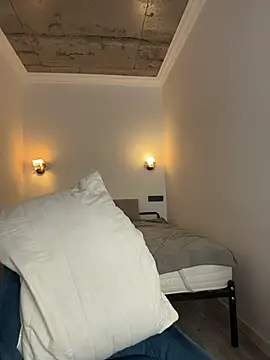 GlamourNova online show from 01-09-26, 09:22