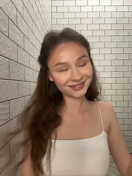 GlamourNova online show from 10-28-25, 08:52