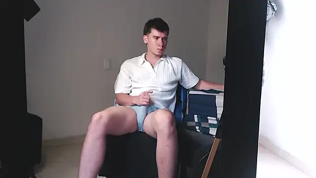 Snapshot of harry_greg21 chatting on 09-17-25, 01:46 harry greg21 online show from 09-17-25, 01:46