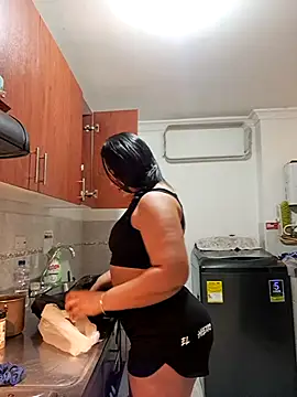 katherineFostel online show from 09-10-25, 01:32