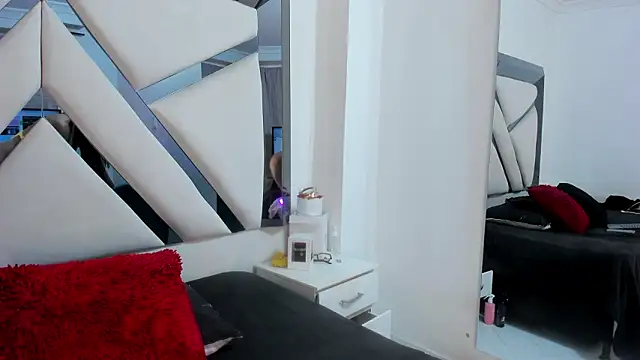 katherineFostel online show from 03-10-26, 06:34