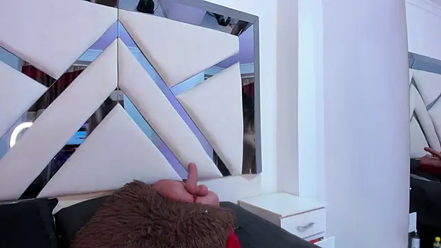 katherineFostel online show from 04-06-26, 04:52