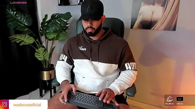 noah crux online show from 12-05-25, 09:01