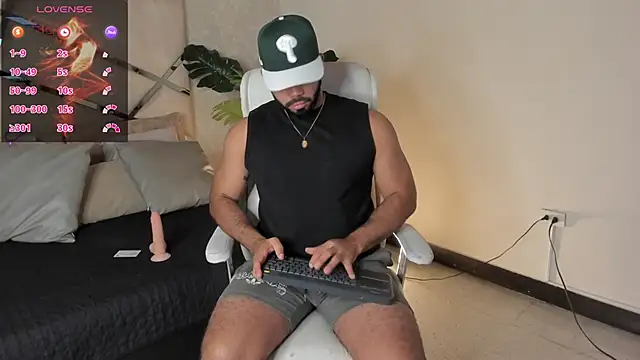 Snapshot of noah_crux chatting on 02-12-25, 12:33 noah crux online show from 02-12-25, 12:33