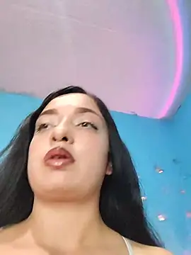 Snapshot of evelyn_prince1 chatting on 04-25-26, 02:47 evelyn prince1 online show from 04-25-26, 02:47