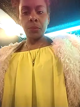 Camille rose  online show from 12-18-25, 11:30