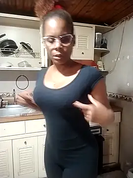 Camille rose  online show from 10-10-25, 03:35