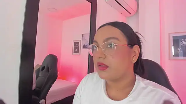 ellamontoya online show from 12-15-25, 12:00